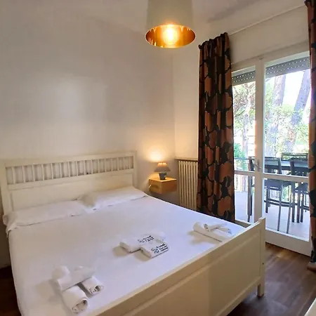 Cv018 - Milano Marittima, Elegante Trilocale Con Vasca Idromassaggio *